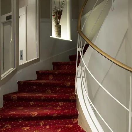 Viator - Gare De Lyon Hotel