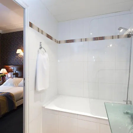 旅行者酒店 - 里昂火车站 3*