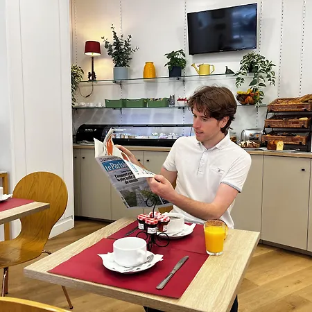 旅行者酒店 - 里昂火车站 3*